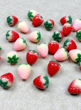 仿真立体绿叶红色草莓手机壳奶油胶diy材料发夹耳环吊坠树脂配件