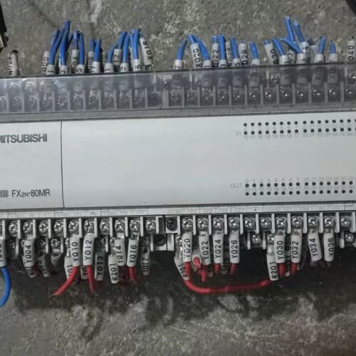 议价原装FX2N-80MR-001模块/PLC，设备拆机一个
