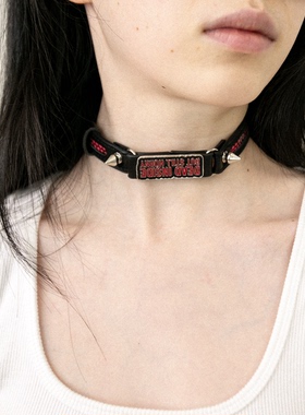 朋克风黑红字母铆钉牛皮项圈项链