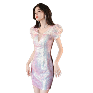 亮片小晚礼服女冬2026新款高端名媛短款重工轻奢小众高级感连衣裙