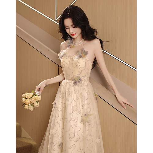 慕樱秀法式挂脖长裙晚礼服