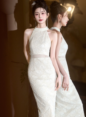 法式高级感无袖挂脖晚礼服女白色宴会名媛气质领证订婚日常连衣裙