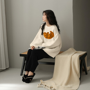 新款秋冬季女士珊瑚绒加厚套头睡衣套装保暖加绒时尚可外穿家居服