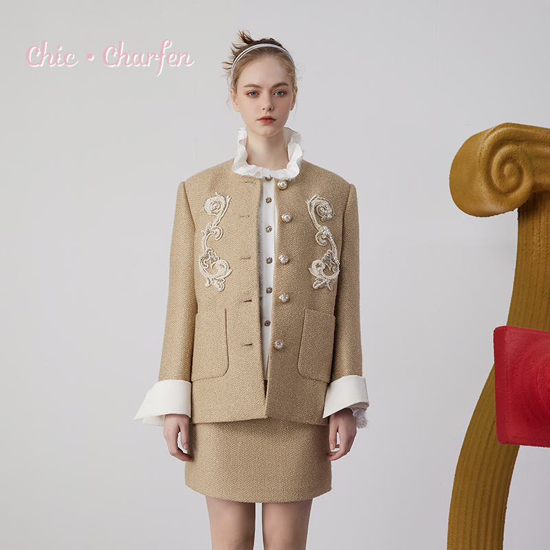 时尚百搭显瘦重工钉珠亮片外套