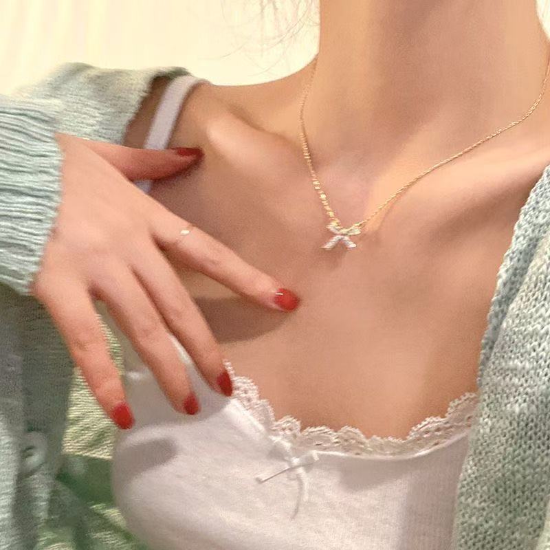 小众设计感网红锁骨链韩国蝴蝶锆石吊坠项链女轻奢高级感气质配饰