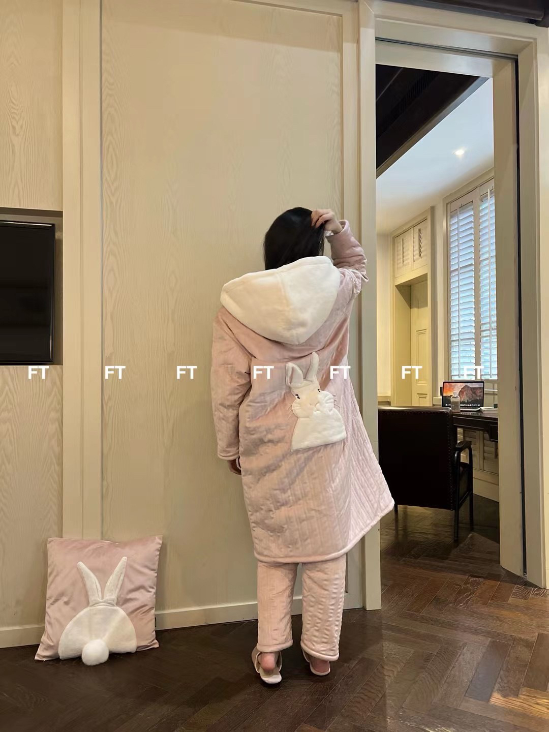 FT原创下雪过年战袍保暖夹棉兔绒睡衣女高级云感绒加厚家居服睡袍