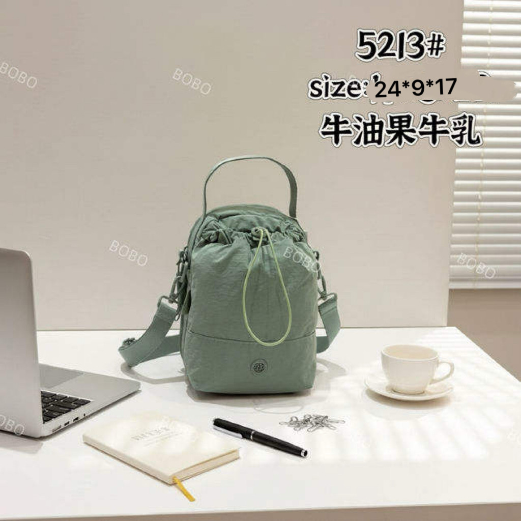 春夏新款博卜5213泡芙三代单肩斜挎水壶包大容量防水超轻百搭女包图片