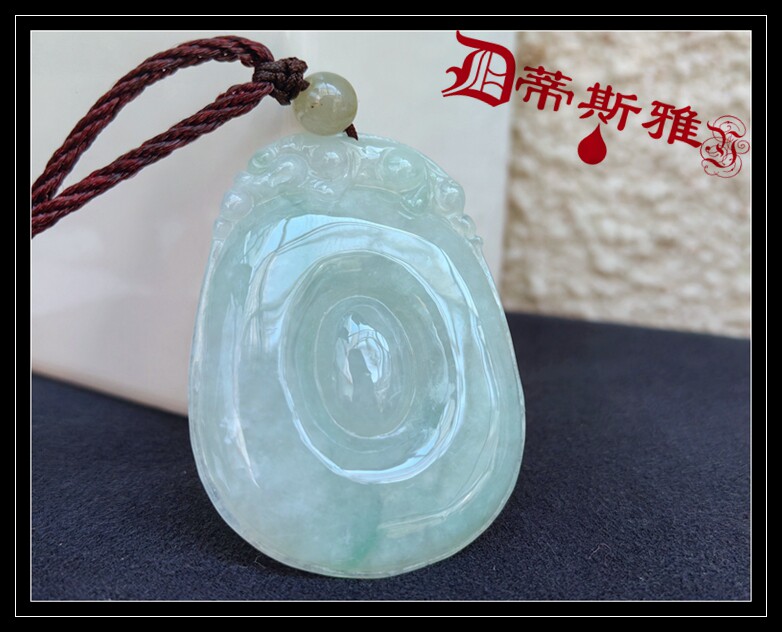 蒂斯雅~冰种带绿手工雕刻老货缅甸硬玉福贝蟠龙福在眼前吊坠现货