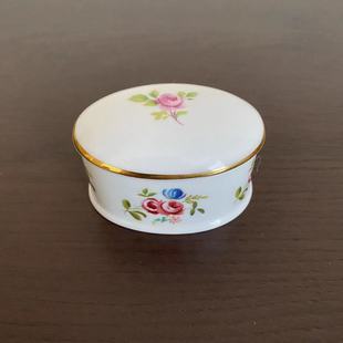 Royal Grafton 皇家格拉夫顿椭圆迷你首饰盒 骨瓷戒指罐 摆件瓷罐