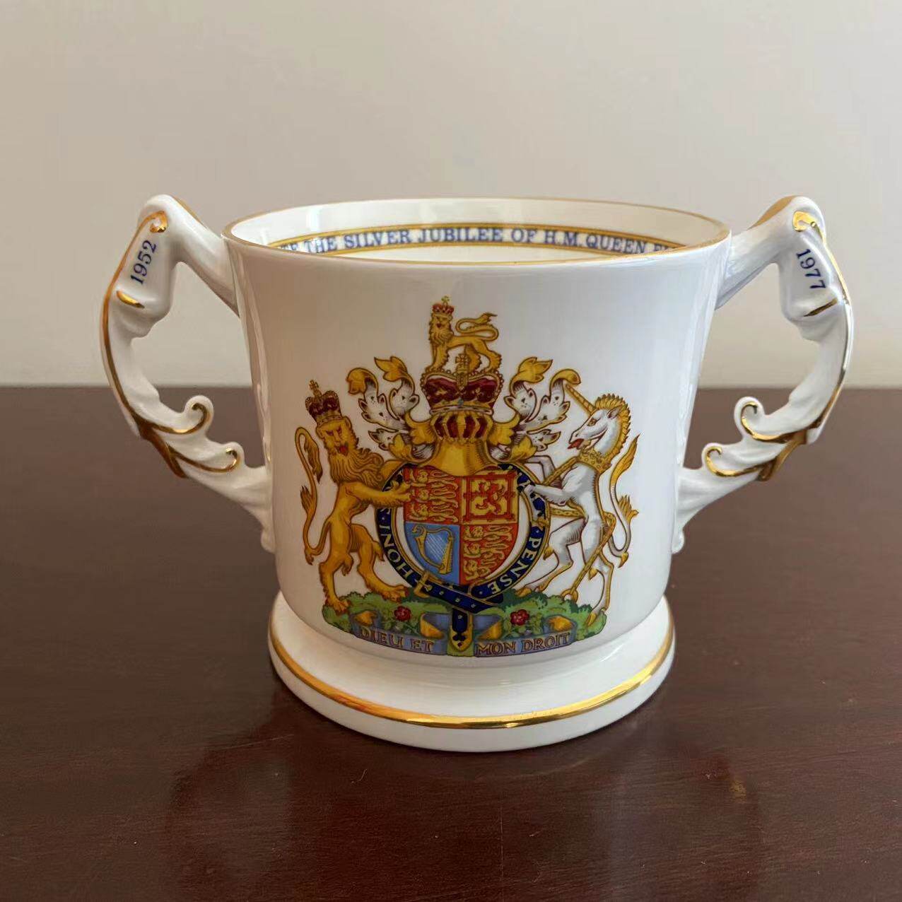 AYNSLEY 安兹丽 1977年英国女王银禧纪念咖啡杯 描金收藏马克杯