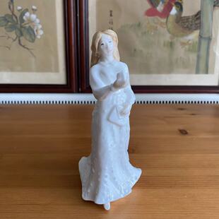 Royal Doulton 皇家道尔顿 2000年千禧生日礼品瓷偶 收藏瓷娃娃