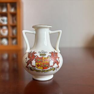 W.H.GOSS 高斯 Wales威尔士盾徽纹章罗马小花瓶模型 迷你双耳瓷瓶