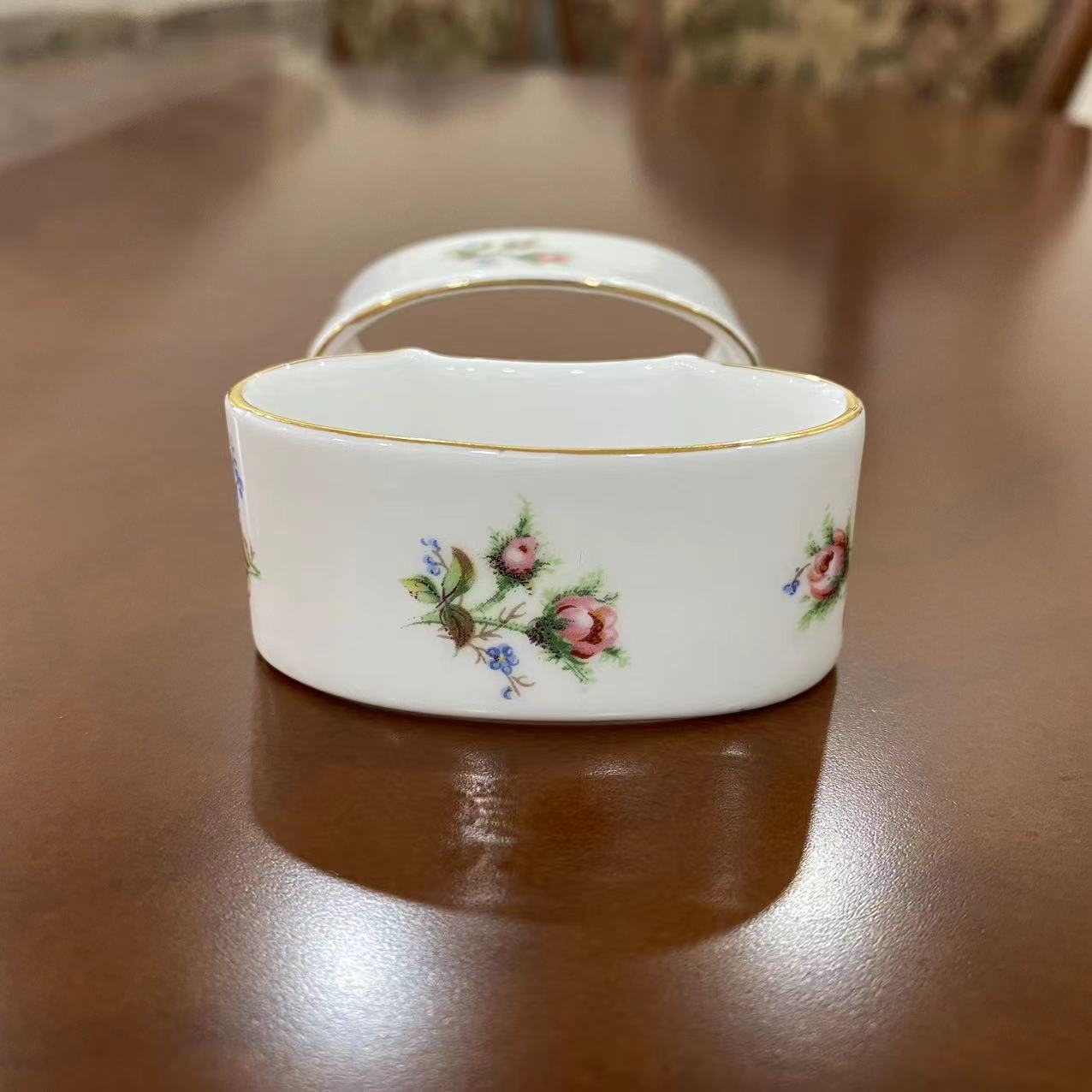 Royal Albert 皇家阿尔伯特 Moss Rose 1956年餐巾扣 桌面瓷摆件