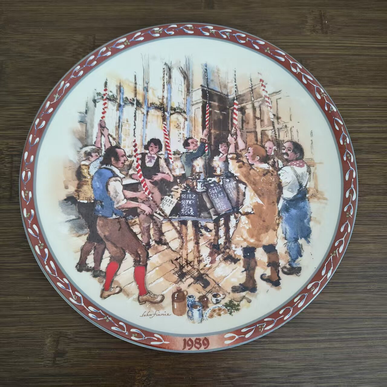 Wedgwood 韦奇伍德 1989年产英国维多利亚时代圣诞节收藏碟 赏盘