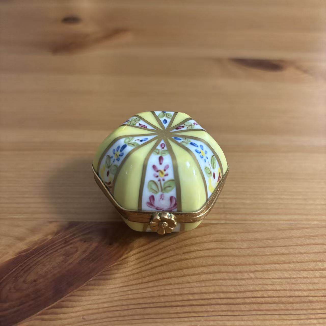 Limoges 利摩日 法国洛可可稀有手绘花卉描金六角首饰盒 装饰瓷罐