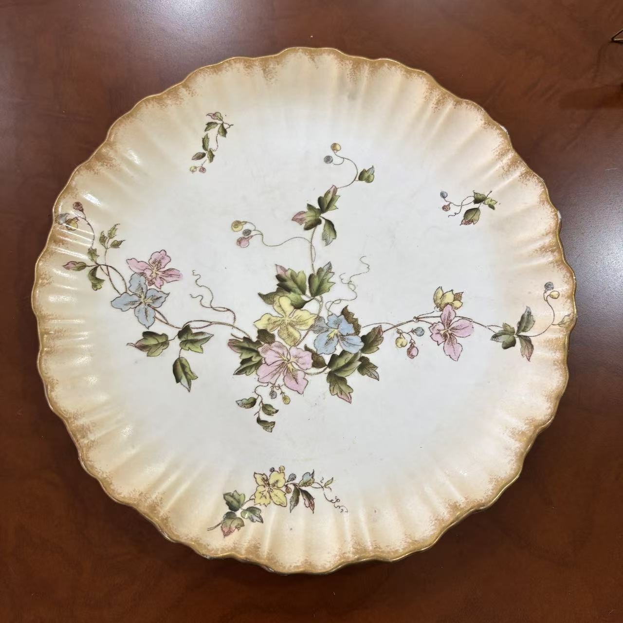 W&R 卡尔顿瓷厂 Carlton 英国19世纪古董手绘花边纹饰盘 花卉赏盘