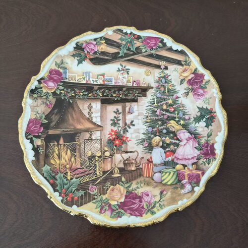 Royal Albert 皇家阿尔伯特 1990年产老镇玫瑰圣诞限量纪念收藏盘