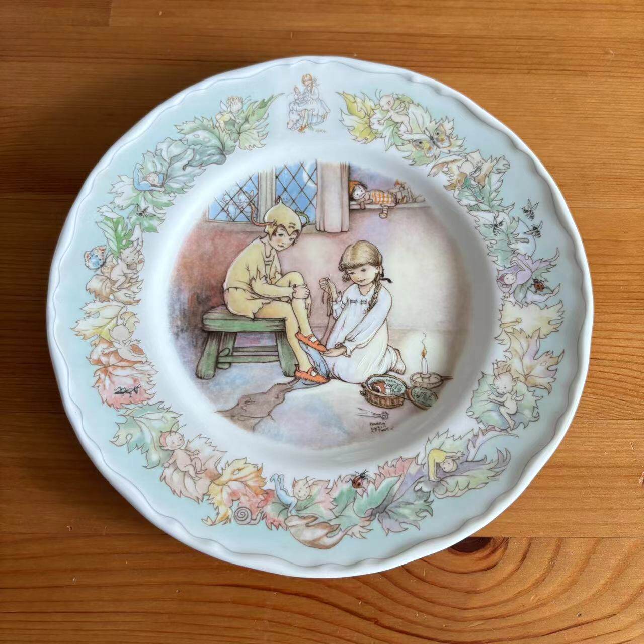 Royal Worcester 皇家伍斯特 彼得潘童话收藏碟 1988年份限量赏盘