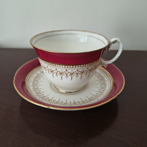 Royal Worcester 皇家伍斯特 1949-1950年产摄政红系列收藏茶杯