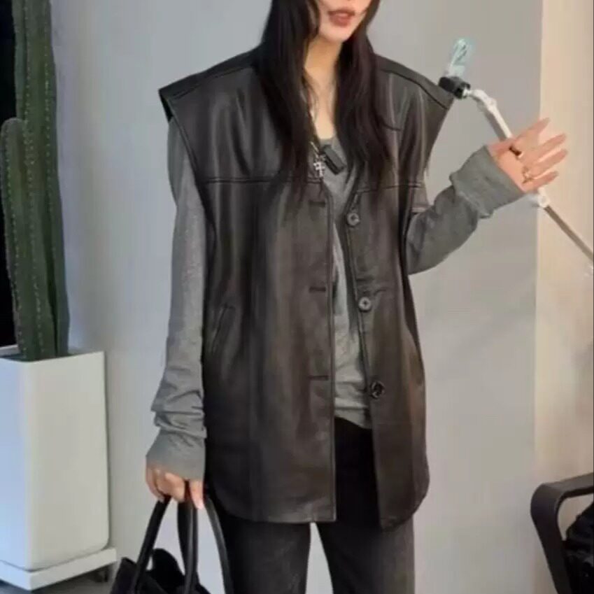 真皮V领机车皮衣马甲女款显瘦