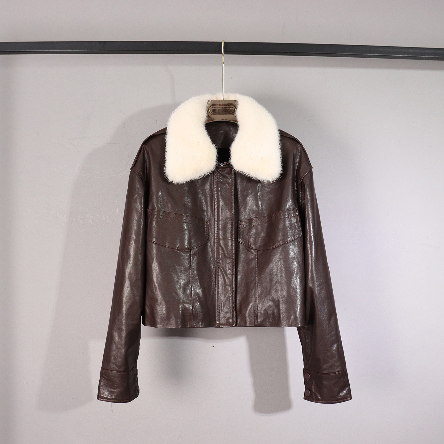 真皮新款皮衣女短款水貂毛领加厚保暖气质长袖休闲高级感夹棉外套,女装/女士精品,皮衣,淘宝优惠券,粉丝福利购,淘宝优惠卷