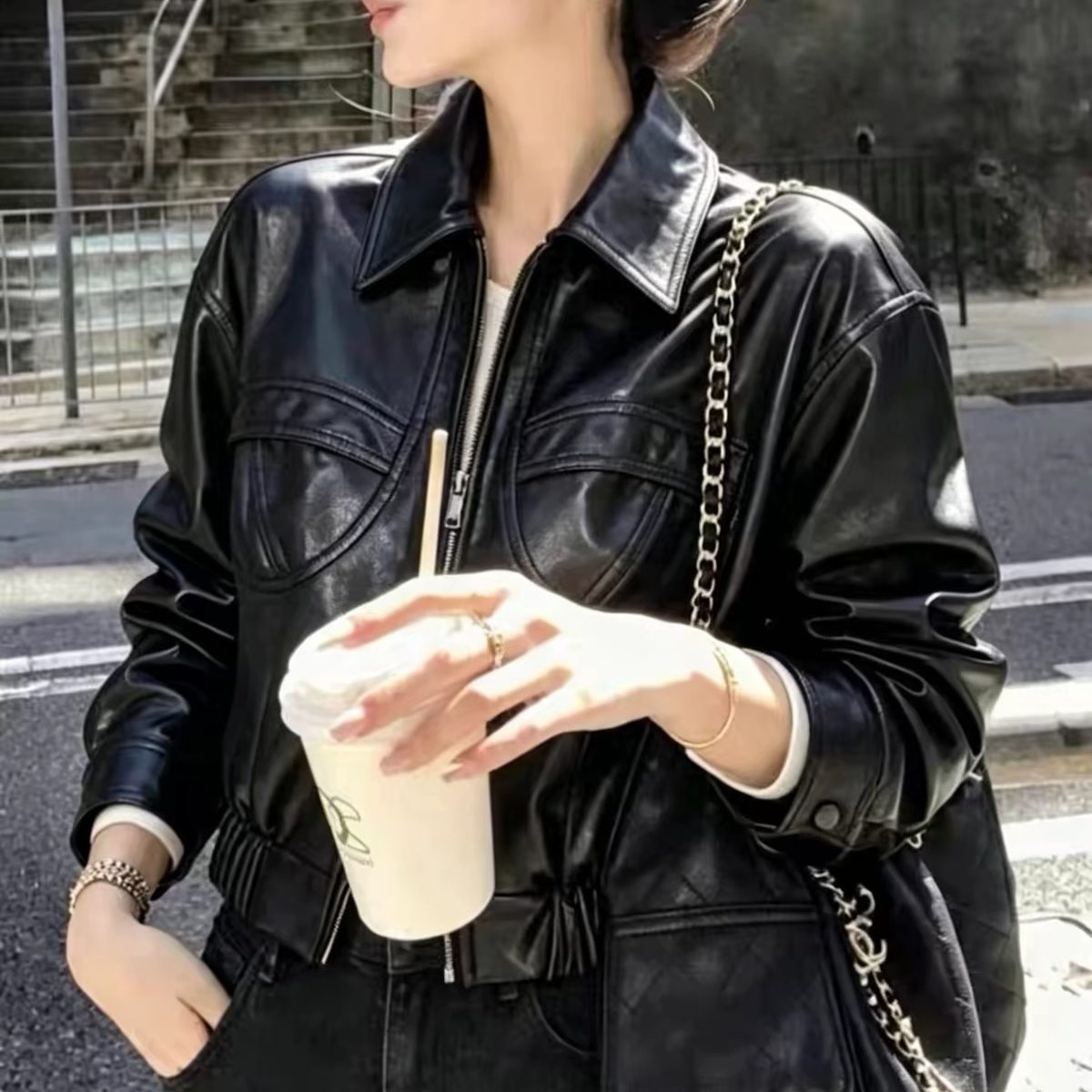 黑色短款机车皮衣女显瘦小个子