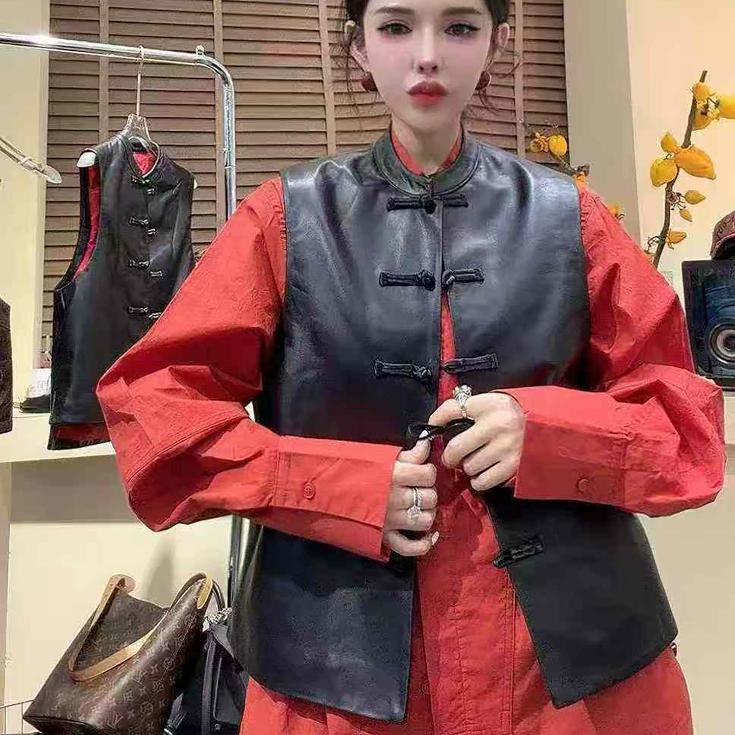 2026春季新款真皮马甲女款绵羊皮修身显瘦百搭短款外套高级感坎肩,女装/女士精品,皮衣,淘宝优惠券,粉丝福利购,淘宝优惠卷