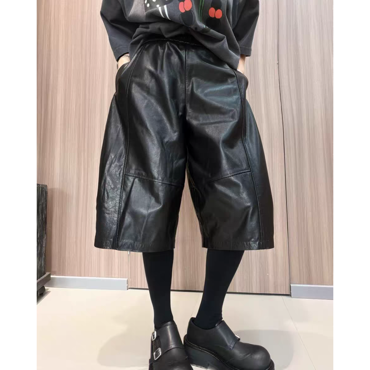 新款春季真皮油蜡皮裤女松紧腰七分裤高腰宽松显瘦百搭休闲阔腿裤,女装/女士精品,皮裤,淘宝优惠券,粉丝福利购,淘宝优惠卷