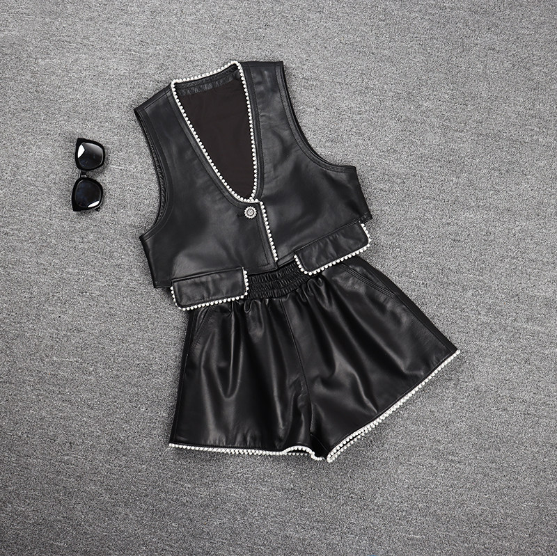 绵羊皮欧货爆款真皮珍珠扣马甲女 V领修身显瘦无袖背心甜美外搭潮