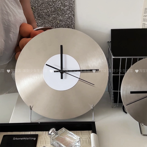 极简风时钟高级感唱片钟表挂钟