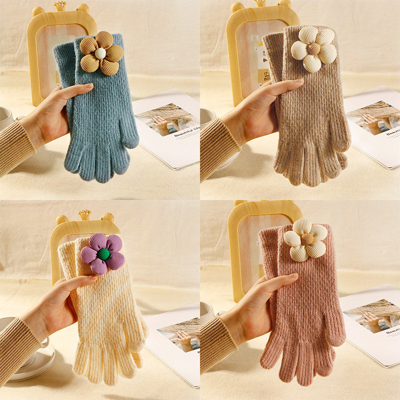 AUTUMN WARM KNIT CUTE LITTLE FLOWER INS GLOVES FEMALE WINTER STUDENT RIDING COLD TOUCH SCREEN WOOLEN GLOVES