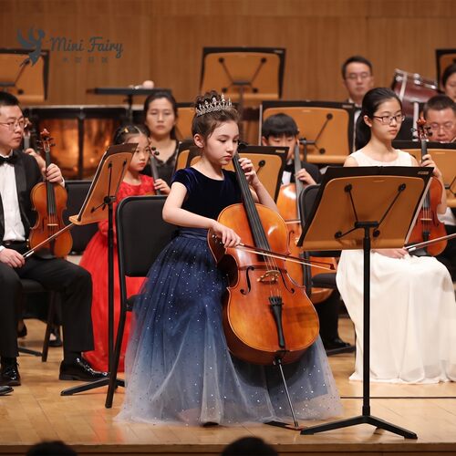 女童星空渐变网纱公主演出服