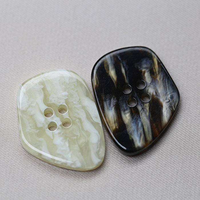 异形仿贝壳珠光菱形不规则四眼纽扣子大衣风衣外套装饰休闲个性女