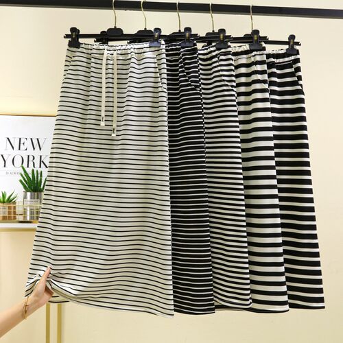 2025新款黑白条纹半身裙夏季女士a字裙显瘦高腰打底裙后开叉长裙