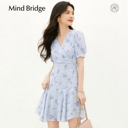 MindBridge一片式V领碎花连衣裙
