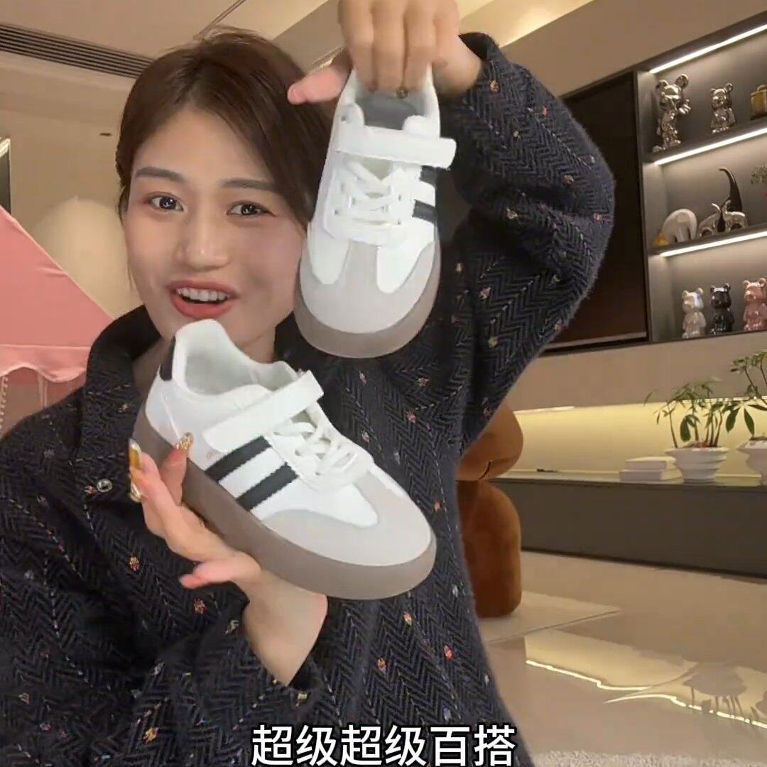 女童鞋子鞋子女款爆款 2026 真皮儿童 2026 春秋新款板鞋新款爆款