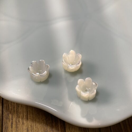 天然白蝶贝8*5mm铃兰花苞散珠子手工diy串珠镶嵌饰品配件材料X14