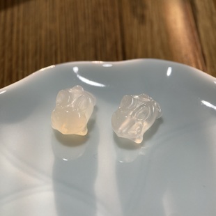 天然白玛瑙小兔子14 9mm跑环玉髓项链吊坠手工diy饰品配件S865