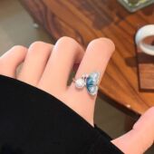 珍珠蝴蝶戒指女2025新款 爆款 轻奢高级感指环食指戒小众设计开口戒