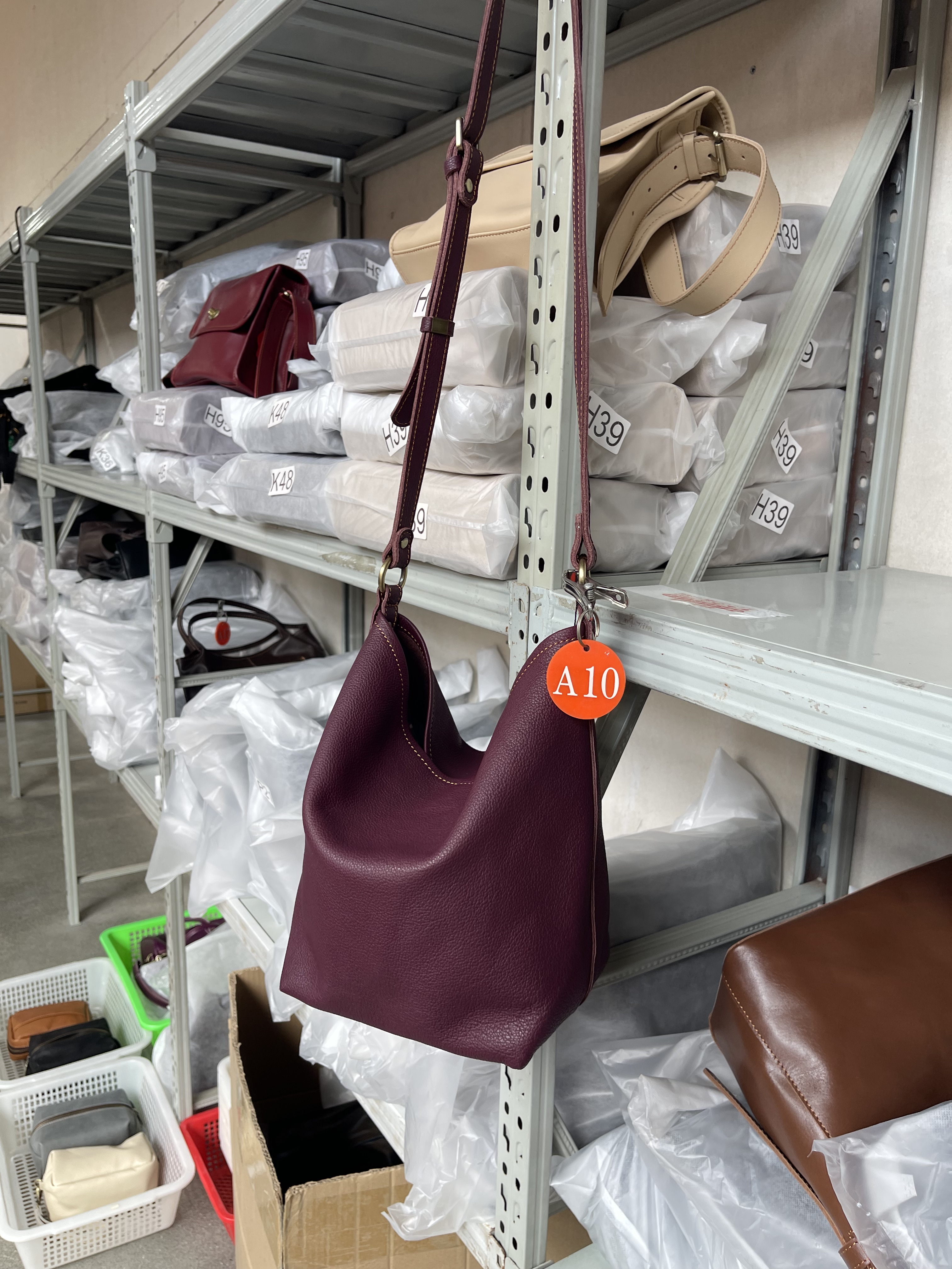 厚皮清仓 中号 the row 水桶斜跨包 A10图片