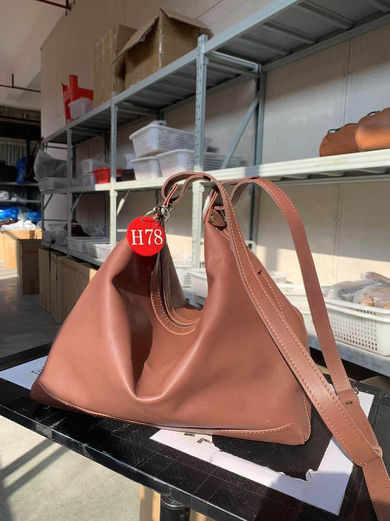 孤品/H78（尺寸：34X30X10cm仅供参考）