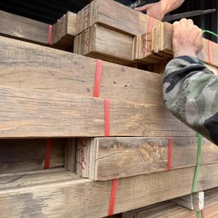 旧木板老株木实木地板风化复古松木株木杂木老做旧梓木原木旧地板