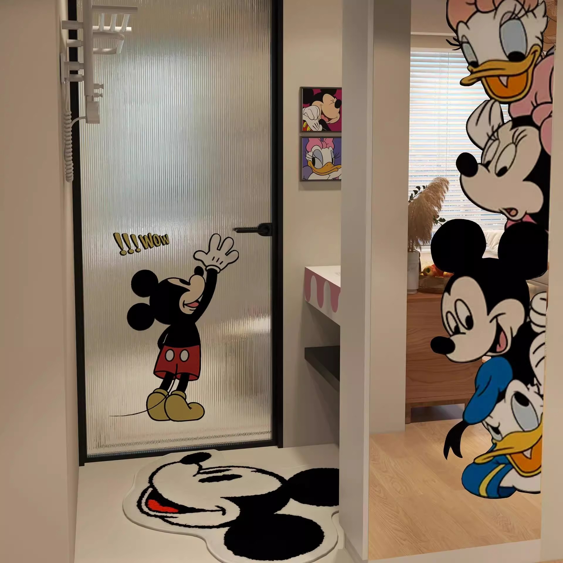 可爱米奇玻璃门贴纸防水