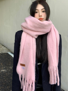 冬季 马卡龙色马海毛大围巾女保暖遮脸防风毛绒绒两用披肩纯色围脖