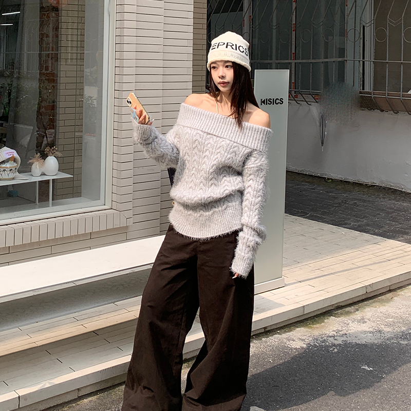 E7Q8秋冬显瘦厚款一字领毛衣女