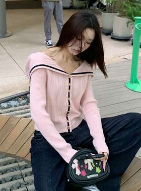 E7Q8 心电感应 一字领多扣子撞色针织衫女显瘦百搭开衫韩系小外套