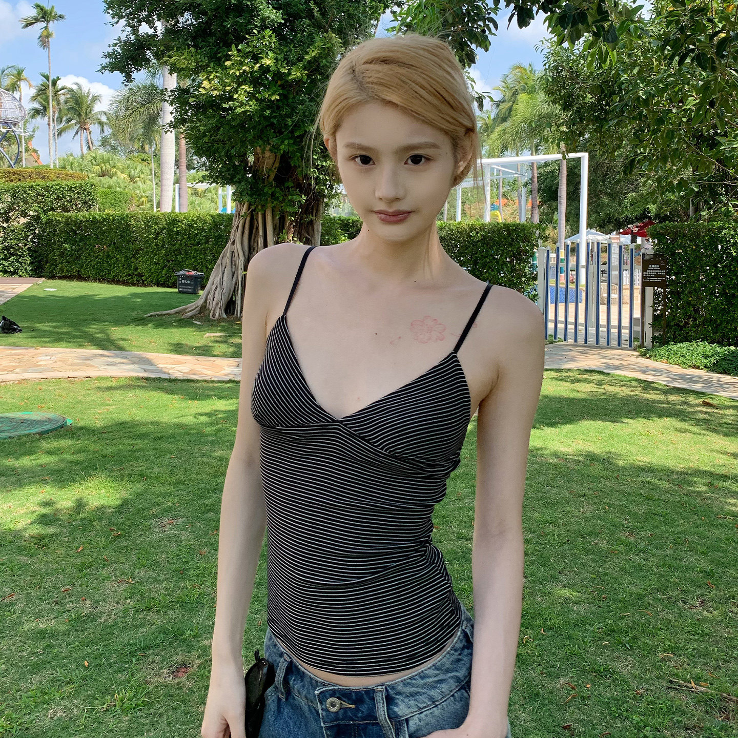 E7Q8 美式辣妹修身显瘦V领性感条纹吊带背心女百搭休闲外穿小上衣图片