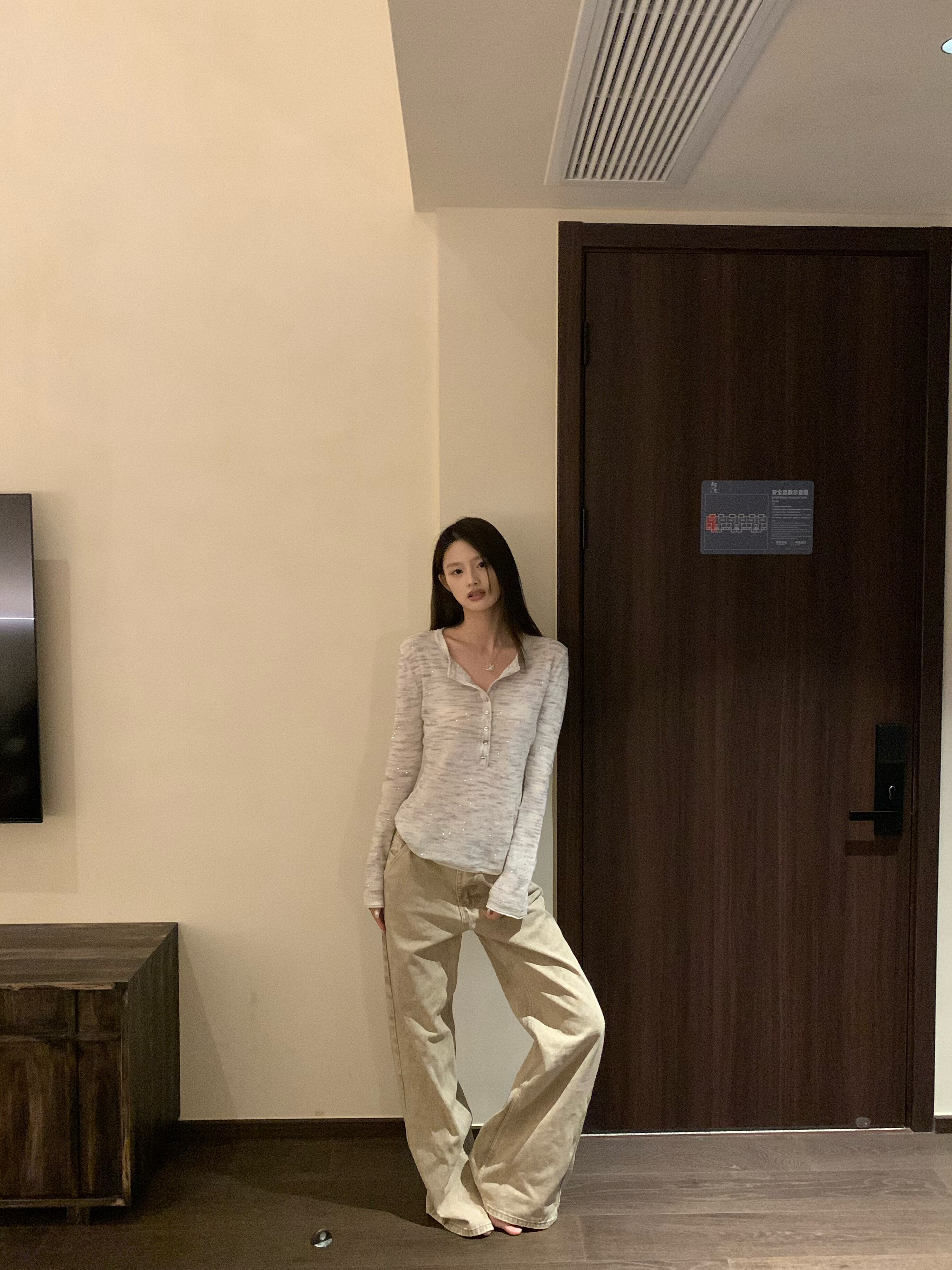E7Q8 超显瘦超百搭修身显瘦微透长袖t恤女图片