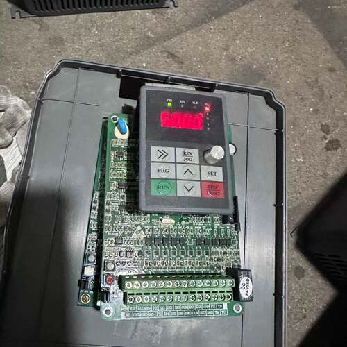 可维修易驱ED3100变频器CPU主板，功率7.5KW，，议价