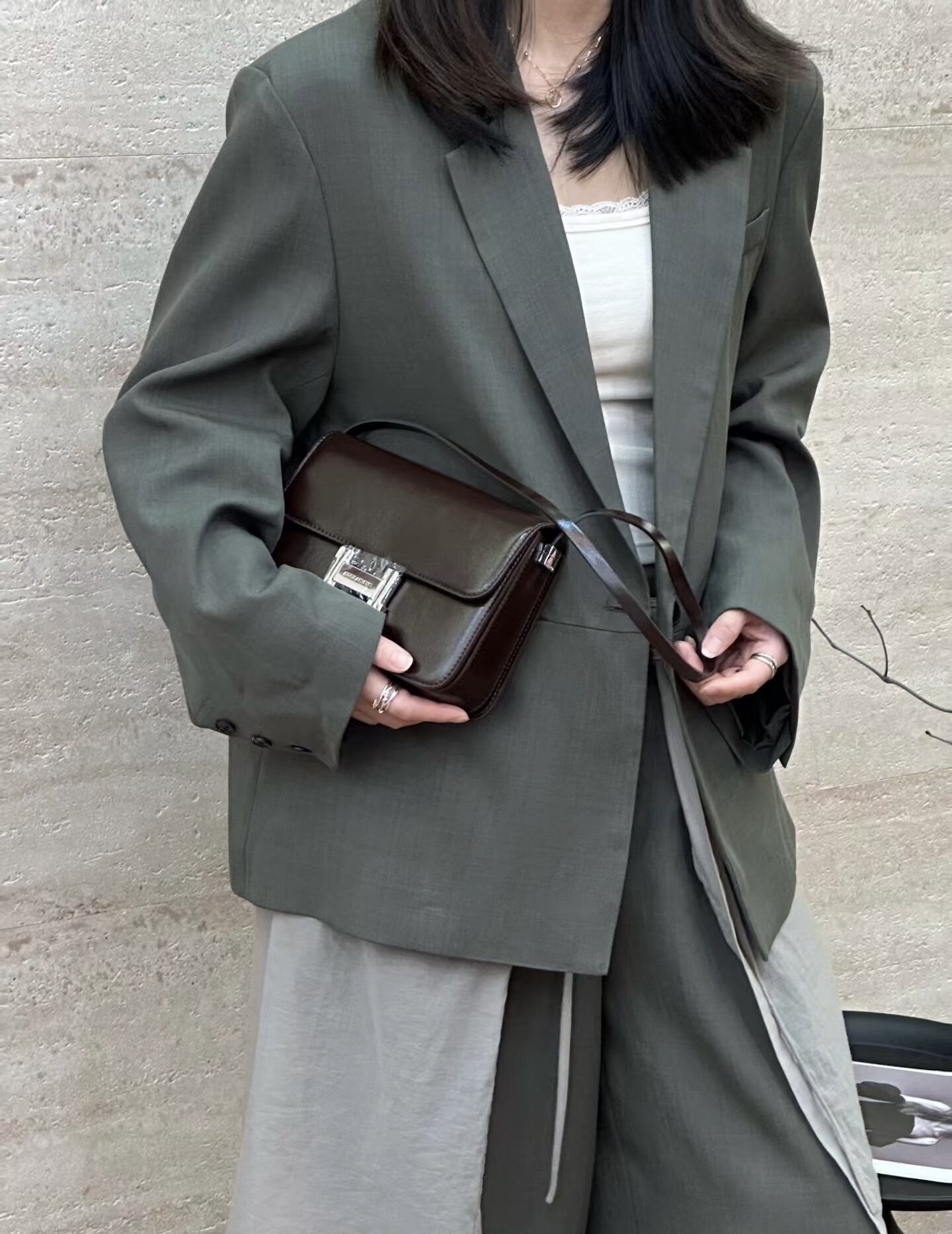 小众时尚腋下单肩豆腐包女2026新款简约百搭休闲定型软皮斜挎包潮
